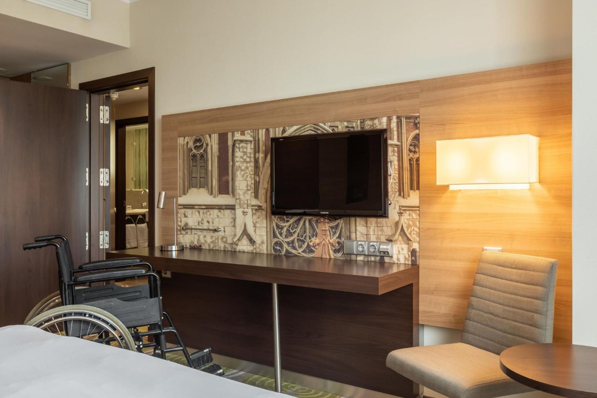 - Kyiv, An Ihg Hotel