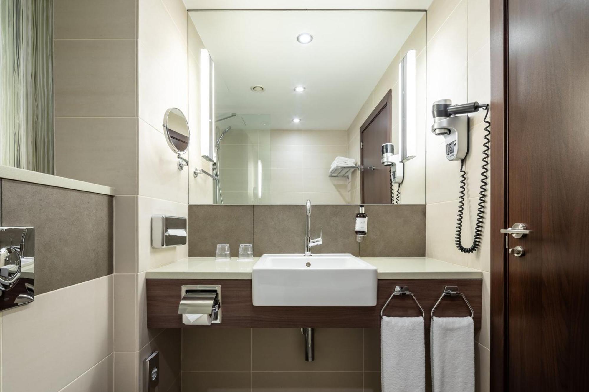 - Kyiv, An Ihg 4* Kyiv