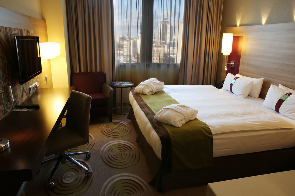 - Kyiv, An Ihg 4*